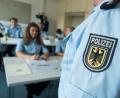Bild: Nicolas Armer/dpa
Die Polizei verzeichnet in diesem Jahr einen Einstellungsrekord und ist als Arbeitgeber so beliebt wie nie.