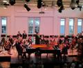 Bild: aks
Alle Hände voll zu tun mit der musikalischen Menagerie haben die Pianisten Christoph Krottenhaler (links) und Daniel Zaus (rechts).