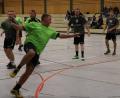 Bild: sne
Marcel Gärtner, Handball-Abteilungsleiter des SV Grafenwöhr, holt zum Wurf aus.