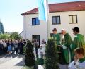 Bild: Gerhard Götz
Nach einem Festgottesdienst wurde das neue Pfarrhaus eingeweiht. Die Baukosten betrugen 940 000 Euro.
