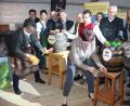 Bild: sns
Die Bürgermeister Martin Birner und Margit Reichl zapften das Festbier an.