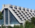 Bild: Petra Hartl
Das Glaswerk: Die Einweihung der "Kathedrale" im Jahr 1970 erlebt der Architekt Walter Gropius nicht mehr.