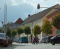 Bild: fjo
Nur wer schnellen Schrittes über die Hauptstraße läuft, kommt mit der kurzen Zeit der Grünphase zurecht. Eine Anpassung soll geprüft werden.