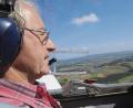 Bild: Joachim Gebhardt
Hier ist Georg Lehner am liebsten: Hoch droben am Himmel im Cockpit seines Motorseglers.