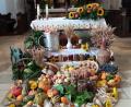 Bild: exb
Ein prächtiger Erntedankaltar schmückt die Marienkirche in Pertolzhofen.