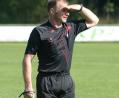 Bild: ref
Reinhold Roth hat alles genau im Blick – auch ohne offizielle Assistenten an der Seitenlinie. Die gibt es erst ab der Kreisliga.