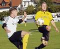 Bild: heh
Der SV Poppenreuth (links Jan Koncal im Spiel gegen die SpVgg Bayreuth II) empfängt am Sonntag Spitzenreiter Kickers Selb.