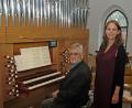 Bild: Dobmeier
Sopranistin Anika Ram und Kirchenmusikdirektor a. D. Luis Denz an der Mühleisen-Orgel gestalteten ein hörenswertes Kirchenkonzert in St. Marien.