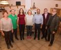 Bild: dtr
Nach der Verjüngungskur steuert der OWV-Griesbach mit (von links) Rosi Rödl, Günter Gradl, Stefanie Gröger, Bianca Gradl und Tobias Schön in eine moderne Zukunft. Die unkomplizierte und einstimmige Wahl wurde von (von rechts) OWV-Chef Armin Meßner und Bürgermeister Josef Schmidkonz durchgeführt.