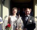 Bild: rdh
Franziska Meiler aus Wurz und Tobias Schwamberger aus Thanahusen geben sich in der St.-Bartholomäus-Kirche in Hohenthan da Ja-Wort.