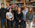 Bild: khg
Schulrat Stephan Tischer und die Organisatorinnen der ersten Aussprachetagung in Vilseck Barbara Ströll-Seegerer und Jutta Gebhardt (hinten von links) mit den Schülersprechern (vorne von links) Denis Schloß (Luitpold-Mittelschule Amberg), Sinem Sahan (Dreifaltigkeits-Mittelschule II Amberg), Vanessa Kölbel (Krötensee-Mittelschule Sulzbach-Rosenberg) und Janin Leithold (Mittelschule Ensdorf).