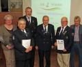 Bild: Dobmeier
Ehrungen bei der Marinekameradschaft Weiden durch die Vorstandschaft mit (von links) Barbara Wild, mit Urkunde Klaus Saazer, Siegmund Wild, Vorsitzender Harald Habermann, mit Urkunde Gerhard Meiler und Klaus Fickenscher.