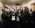 Bild: gra
Zusammenhalt ist ihre Devise (von links) Vorsitzender Josef Vollath, Feuerwehrreferent Thomas Wilhelm, Benno von Knobelsdorff-Brenkenhof, Josef Grüner, Stadtpfarrer Hubert Bartel, Anita Greger, Kreisbrandmeister Marco Saller, Bürgermeister Karlheinz Budnik, Wolfgang Hösl, Kommandant Thomas Weiß, Kreisbrandmeister Thomas Weidner, Silvia Stangl und Simon Schedl.