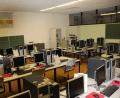 Bild: frd
Seit 2002 verfügt die Grundschule Schönsee über einen Computerraum (Bild) sowie über "PC-Inseln" und in den Klassenzimmern. Die Gemeinschaftsversammlung hat nun die Weichen dafür gestellt, das bei der durch digitale Medien gestützten Ausbildung am Ball geblieben werden kann.