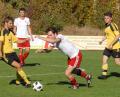 Bild: Rudi Gebert
Szene aus dem Stiftlandderby zwischen dem SV Steinmühle (gelbe Trikots) und der SpVgg Wiesau: Nach dem 3:1-Erfolg am vergangenen Samstag wollen die Wiesauer im Heimspiel gegen den FC Marktleuthen nachlegen. Der SV Steinmühle gastiert beim ASV Wunsiedel und muss unbedingt punkten, um den Anschluss zu den gesicherten Plätzen nicht zu verlieren.
