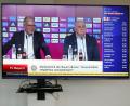 Bild: Alexander Unger
Die Pressekonferenz beim FC Bayern war wenigen Journalisten vorbehalten. Alle anderen verfolgten das Geschehen per TV-Gerät.