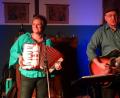 Bild: hka
Sabine Kreiner und Reiner Wild gestalten einen Abend mit Märchen, Gesang und Musik im Schulmuseum.