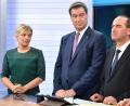Bild: Lukas Barth-Tuttas/dpa
Die bayerische Spitzenkandidatin (von links) Katharina Schulze von Bündnis 90/Die Grünen, Markus Söder (CSU) und Hubert Aiwanger (Freie Wähler).