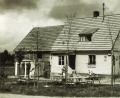 Bild: hev
In den 1950er Jahren liegen die Anfänge des Gasthauses „Rußweiher“ der Familie Hofmann in Großkotzenreuth. Aus dem kleinen Siedlungshäuschen wurde eine geschätzte Gaststätte mit Biergarten und Fremdenzimmern. Wegen Nachfolgemangel kam im vergangenen Jahr das Aus.