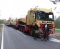 Bild: sei
Es geht auch noch größer sagte der Fahrer des Schwertransportes zu Projektleiter Christian Liebl (links).