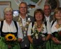 Bild: gf
Die besten Schützen beim Königsschießen (von links): 2. Ritter Walter Graml, 1. Zofe Rosemarie Zwack, Schützenkönig Rudolf Möschl, Schützenliesl Silvia Engel, 1. Ritter Hans Meier und 2. Zofe Angelika Meitzel.
