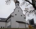 Bild: weu
Die evangelische Kirchengemeinde feierte das 50-jährige Bestehen des Kirchenanbaus. Nach dem zweiten Weltkrieg war die Gemeinde stark angewachsen, deshalb wurde die Erweiterung im hinteren Teil der Kirche nötig.