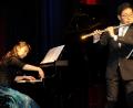 Bild: Stephan Huber
Das Ensemble Lunata, bestehend aus Takako Ono (Klavier, Komposition, Arrangement) und Hironaru Saito (Quer-, Piccolo-, Kontrabassflöte), eröffnet in eindrucksvoller Weise die Capriccio-Reihe im Musikomm.