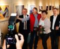 Bild: Gerhard Götz
Eröffnung der Fotoausstellung „Quer Beet“ im Müllkraftwerk: (von links) Oberbürgermeister Andreas Feller, Thomas Reichel mit Ehefrau Gisela, Verbandsdirektor Thomas Knoll und Laudator Wolfgang Eichinger.