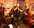 Bild: mfh
Die Bayreuther Band The Brassbound Rockets eröffnet das Rockabilly-Wochenende.