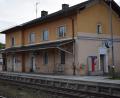 Bild: bnr
Nicht gerade einladend sieht das Bahnhofsgebäude in Untersteinbach aus. Für den anreisenden Touristen ein denkbar schlechter Anblick.
