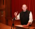 Bild: wro
Professor Pater Karl Wallner ist gewohnt, vor vielen Leuten zu sprechen. In seinem Vortrag empfahl er, froh zu missionieren.