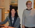 Bild: jr
Die Mitterteicher Behindertenbeauftragten Doris Scharnagl-Lindinger (links) und Hildegard Betzl riefen dazu auf, Betroffene stets von Beginn an mit in Planungen zur Verbesserung der Barrierefreiheit mit einzubinden.