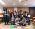 Bild: hkö
Die Krabbelgruppe „Spatzennest“ mit (vorne von links) Jessica Plannerer von der Fichtelnaabtal-Grundschule, Franziska Lippert vom Kinderhaus „Steinwaldzwerge“ Pullenreuth, Carolin Dumler als Vertreterin des Kinderhauses „Stankt Josef“ und Sabine Findeis von der Feuerwehr Neusorg