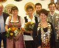 Bild: exb
Bei der Proklamation (von links): OSB-Ehrenmitglied Josef Lotter, Bürgermeister Roland Strehl, 2. Zofe Elisabeth Schönfelder, 1. Zofe Sabine Rieß, 2. Ritter Raimund Rieß, Liesl Lisa Rieß, 1. Ritter Christian Brunner, König Kurt Mußemann, Schützenmeister Oliver Nitzbon und das neue OSB-Ehrenmitglied Ludwig Mayer.
