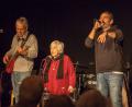 Bild: exb
Eine beeindruckende Kombination: Die Holocaust-Überlebende Esther Bejarano und die Rapper der Microphone Mafia auf der Bühne.