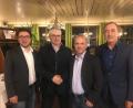Bild: exb
Nach der Nominierungsversammlung beglückwünschten SPD-Kreisvorsitzender Peter Wein und Ortsvorsitzender Lorenz Güntner (von links) sowie Bezirksvorsitzender Franz Schindler (rechts) den frisch gebackenen Bürgermeister-Kandidaten Stefan Rauch (Zweiter von rechts).
