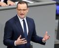 Bild: Wolfgang Kumm/dpa
Jens Spahn (CDU) während der Debatte um das Pflegepersonalstärkungsgesetz. Der Gesundheitsminister polarisiert mit seiner Forderung, dass kinderlose Menschen in Zukunft mehr in die Sozialkassen einzahlen sollen.
