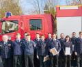Bild: exb
16 Feuerwehrler aus Tirschenreuth und Mähring schließen ihr MTA-Basismodul mit Erfolg ab.