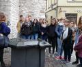Bild: hir
In Rahmen einer politischen Exkursion besuchten die 13. Klassen der Fachoberschule Amberg die polnische Stadt Krakau (hier: die Stadtführung durch die historische Altstadt). Vor allem Auschwitz hinterließ bleibende Eindrücke.