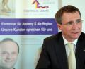 Bild: Wolfgang Steinbacher
Stadtwerke-Geschäftsführer Stephan Prechtl kündigt Preiserhöhungen für Strom und Gas ab 1. Januar 2019 an. Deshalb bekommen ab nächster Woche Kunden Post.