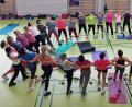Bild: lst
Gemeinsam macht Sport Spaß: Über 100 Teilnehmer aus der ganzen Oberpfalz nützen das Fortbildungsangebot des BLSV und des BTV am Samstag in Neustadt/WN.