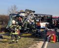Bild: Michl Schmelzer/dpa
Bei dem Zusammenstoß von zwei Schulbussen im Landkreis Fürth sind mehrere Kinder schwer verletzt worden.