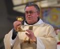 Bild: Hirsch
Pater Franziskus Ruppert ist am Samstag im Alter von 83 Jahren verstorben. Das Bild zeigt ihn bei einem Festgottesdienst im Jahr 2009, kurz bevor er den Kreuzberg verließ.
