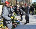 Bild: fz
Oberbürgermeister Kurt Seggewiß und Oberstleutnant Frank Bergemann legen einen Kranz nieder.