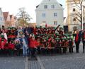 Bild: hcz
Der Öffentlichkeit stellen sich Kinderprinzenpaar Julia und Tim (vorne, Mitte) sowie Patricia I. und Georg I. am Samstag um 11:11 Uhr vor. Auch die "Purzelgarde" (links, vorne), Kindergarde, Jugendgarde und Prinzengarde sind mit Feuereifer dabei.