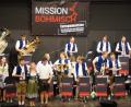 Bild: weu
Mit einem Konzert der Extraklasse erfreute das Blasorchester „Mission Böhmisch“ unter Leitung von Daniel Käsbauer das Publikum in der voll besetzten Schwarzachtalhalle.