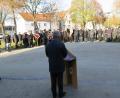Bild: jzk
„Nie wieder Gewalt, nie wieder Krieg“, formuliert Bürgermeister Werner Nickl als gemeinsames Ziel bei der Gedenkfeier am Kriegerdenkmal.