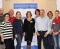 Bild: Williamson, Dagmar
Bernd Gerlang von der OTH, Bettina Hahn vom Evangelischen Bildungswerk Oberpfalz, Sabine Reithmaier von der Katholischen Erwachsenenbildung, Projektleitung Hildegard Legat (hintere Reihe von links) und Projekt-Mitarbeiterin Monika Ehrenreich, Evi Donhauser von der VHS Amberg, Julia Wolfsteiner und Tanja Kellner von der VHS Amberg-Sulzbach, Christian Irlbacher von der Katholischen Erwachsenenbildung, sowie Franziska Rupprecht von der VHS Amberg (vordere Reihe von links) haben keine Mühen gescheut, einen gemeinsamen Tag des Kennenlernens für viele unvergesslich zu machen.
