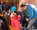 Bild: le
Gedränge bei der Winterbörse des TV Floß. Viele Familien decken ihre Kinder mit Skiausrüstung ein.
