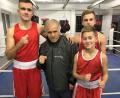 Bild: mzi
Die erfolgreichen Amberger Boxer Manuel Propp, Trainer Ahmet Göksu, Michael Metzler (vorne) und Arthur Schönfeld (von links).